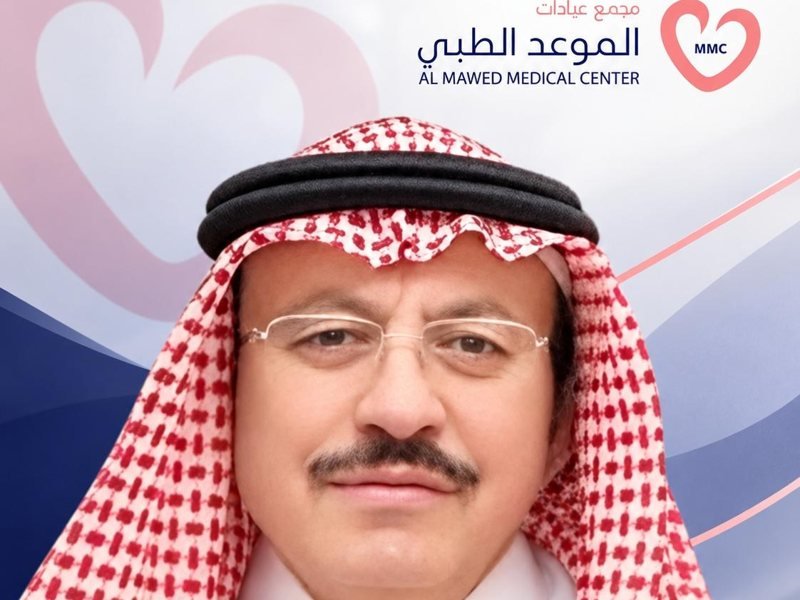 د. حاتم أمان، استشاري باطنية